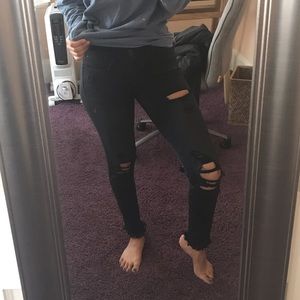 Black ripped skinny jeans